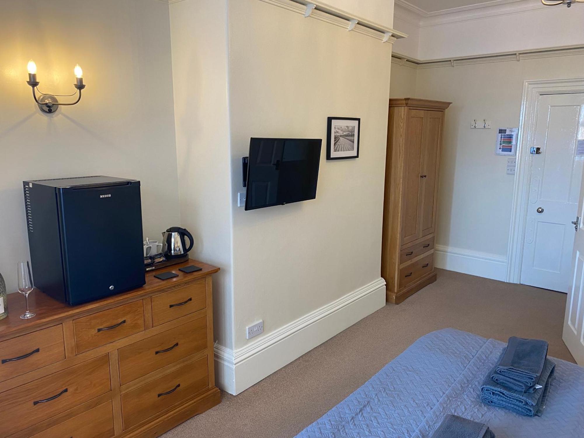 Hotel The Whalebone Arch Whitby Esterno foto