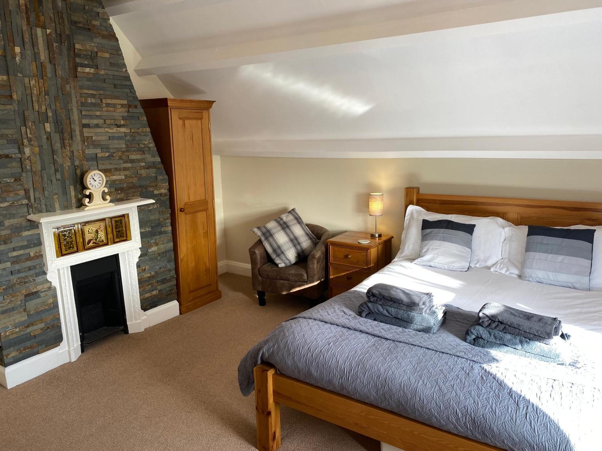 Hotel The Whalebone Arch Whitby Esterno foto