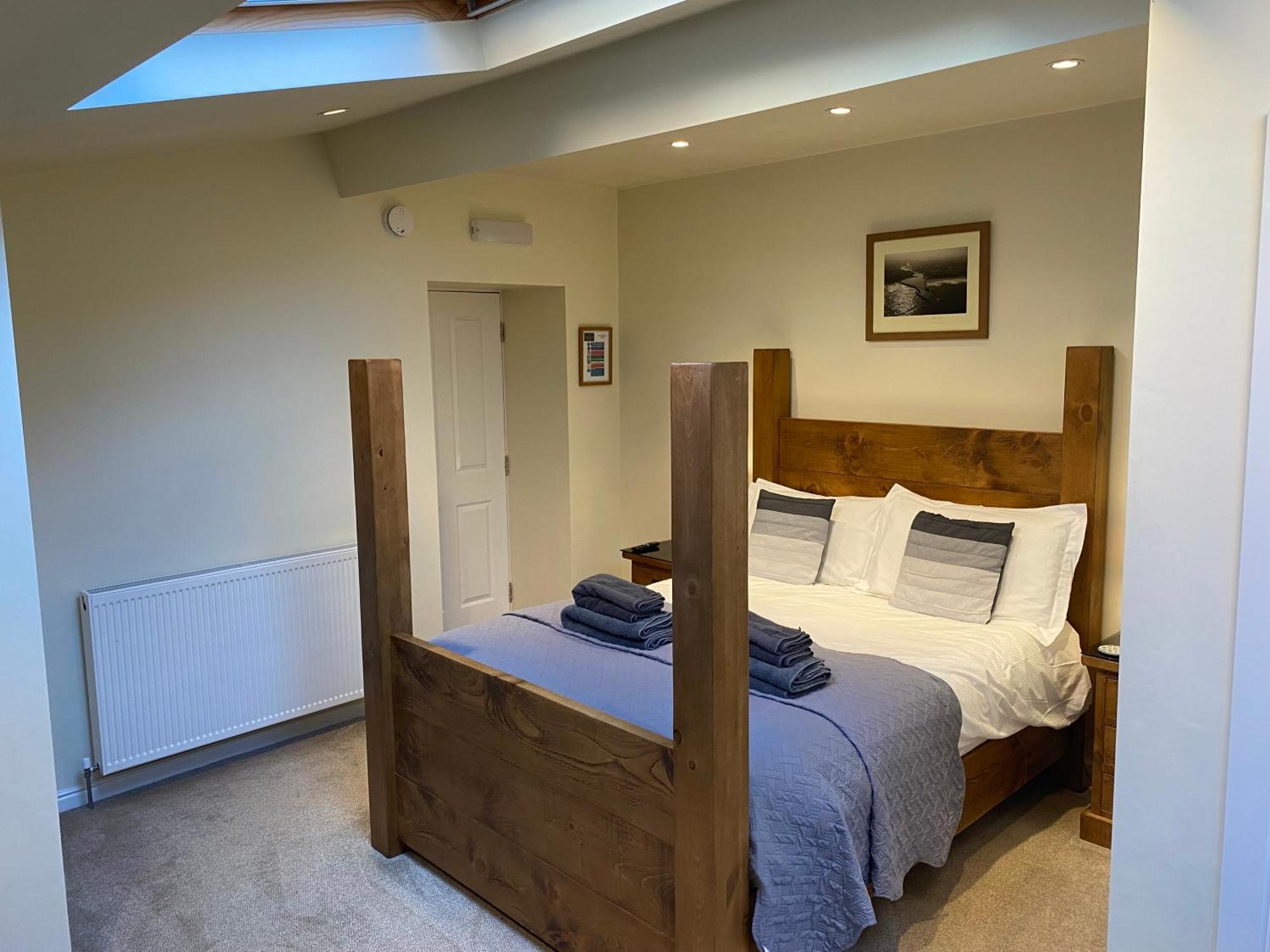 Hotel The Whalebone Arch Whitby Esterno foto